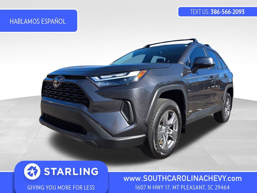 2024 Toyota RAV4 XLE's photo