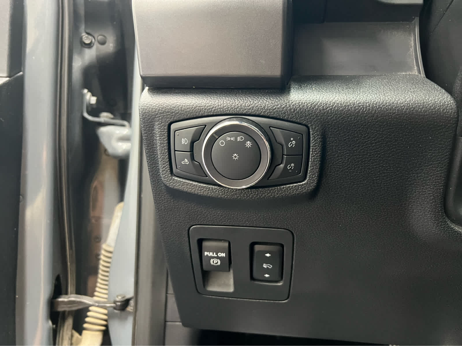 2020 Ford F-150 XLT photo 4