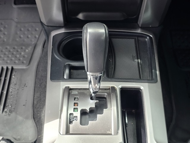 2021 Toyota 4Runner SR5 photo 4