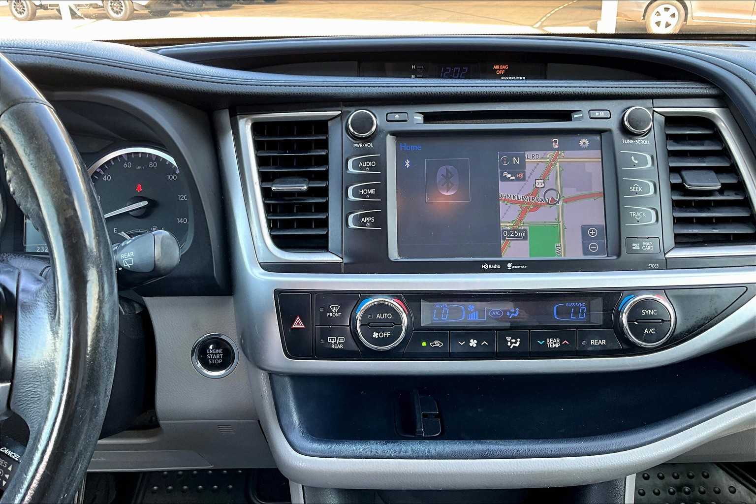 2015 Toyota Highlander XLE photo 6