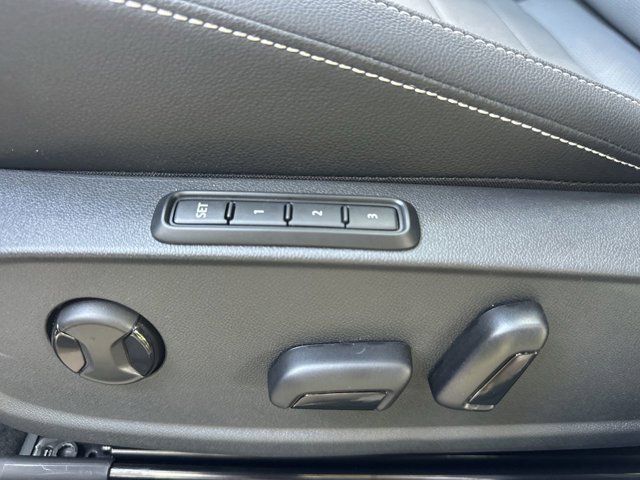 2025 Volkswagen Jetta 1.5T SEL photo 4