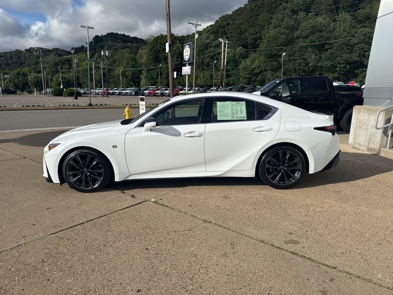 2022 Lexus IS 350 F SPORT photo 4