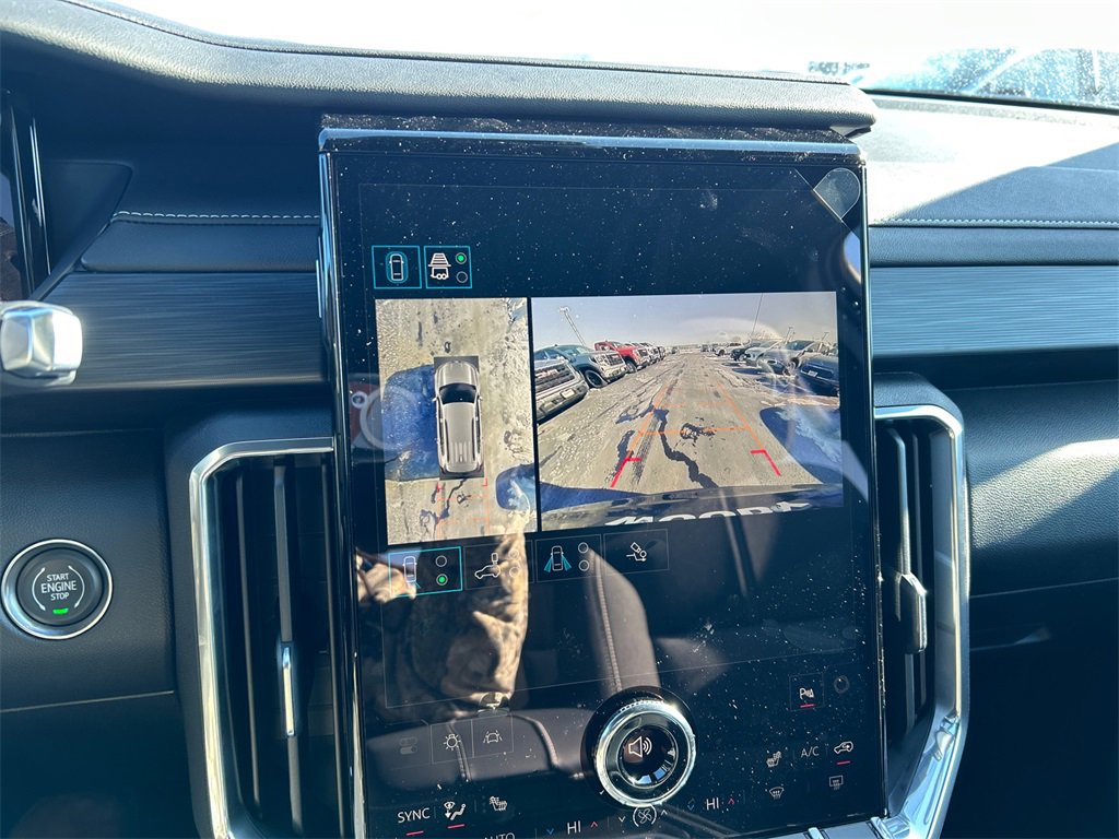 2026 GMC ACADIA - Image 23