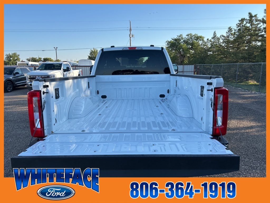 2025 Ford F-350 XLT photo 5
