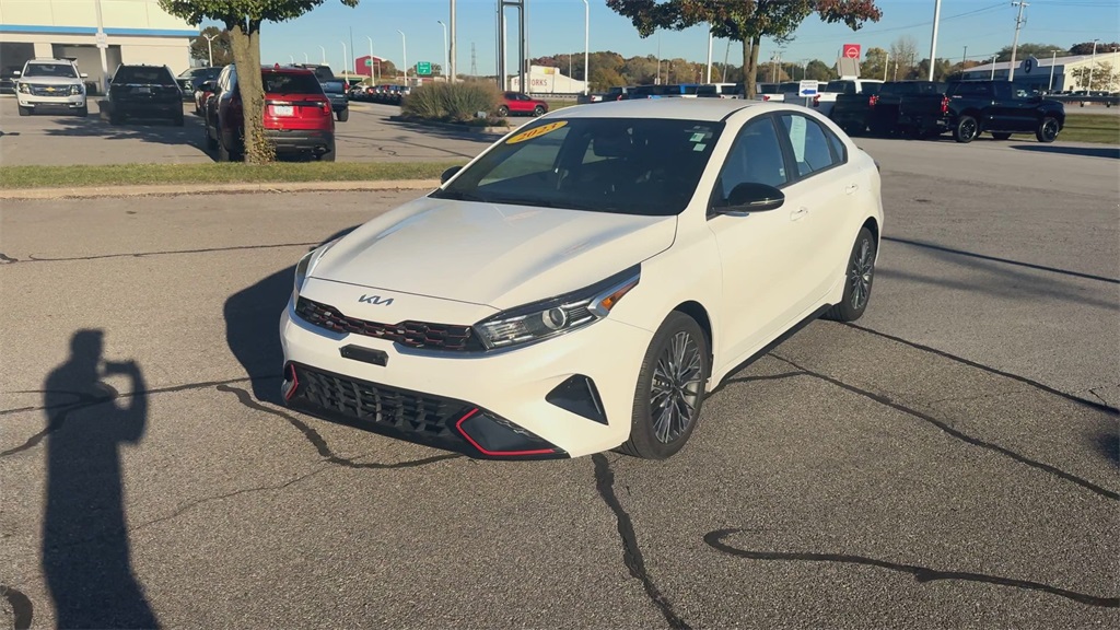 2023 Kia Forte GT-Line photo 4