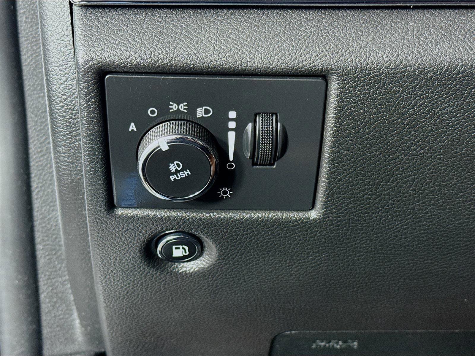 2018 Jeep Grand Cherokee Summit photo 7