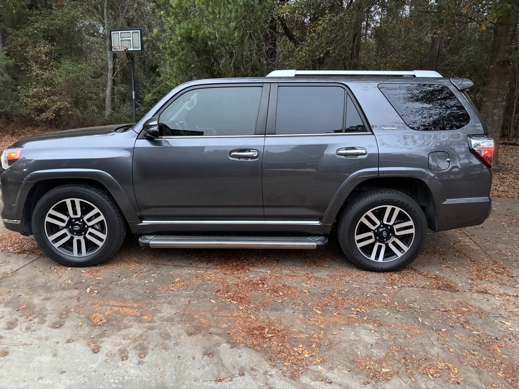 2022 Toyota 4Runner Limited's photo