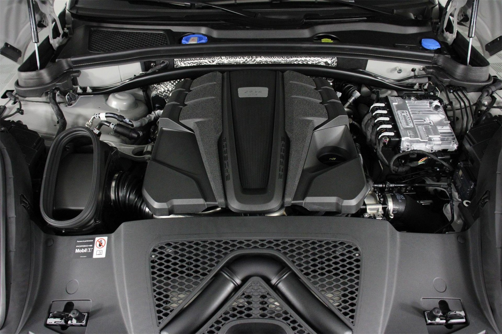 2026 Porsche Macan GTS photo 20