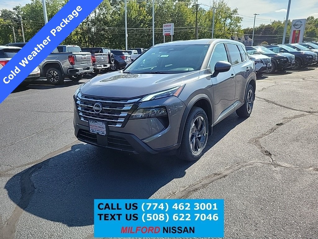 2026 Nissan Rogue SV's photo