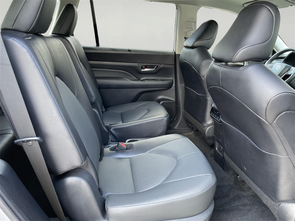 2024 Toyota Grand Highlander XLE photo 14