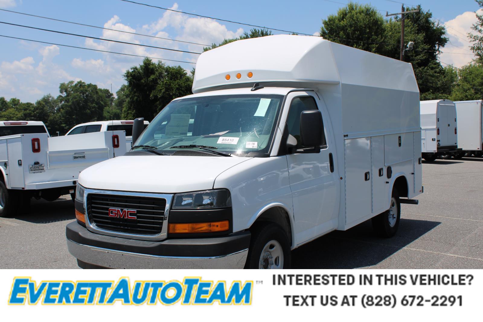 2025 GMC Savana Cutaway Work Van's photo