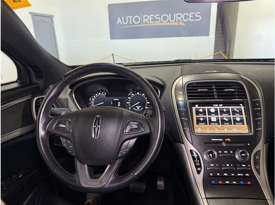 2017 Lincoln MKX Reserve photo 32