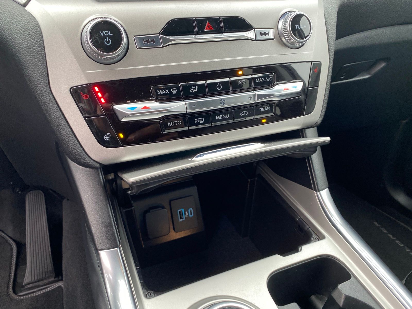 2022 Ford Explorer XLT photo 11