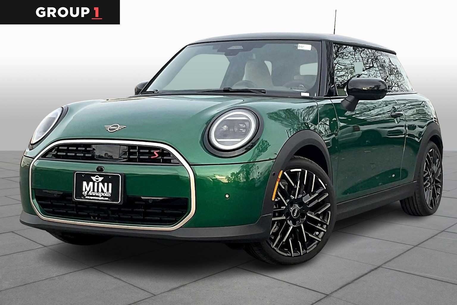 2025 MINI Hardtop 2 Door S's photo