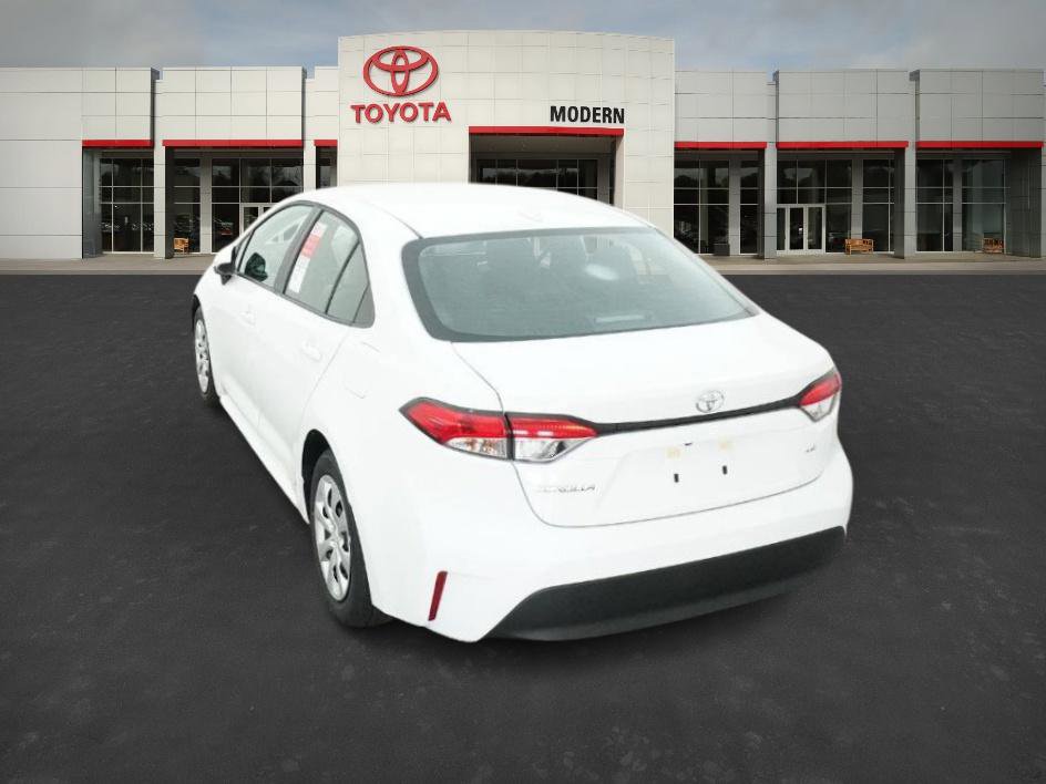 2025 Toyota Corolla LE photo 16