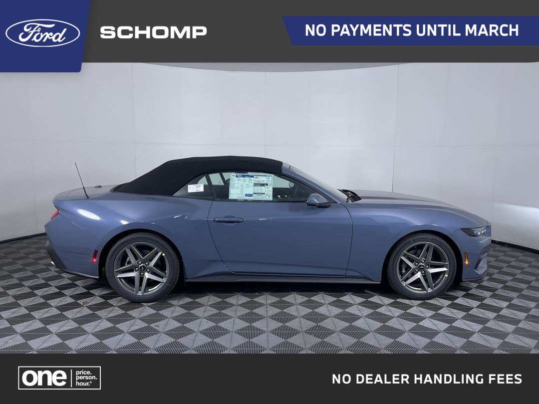 2026 Ford Mustang EcoBoost Premium's photo
