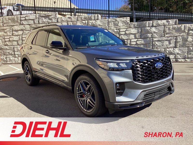 2026 Ford Explorer ST-LINE's photo