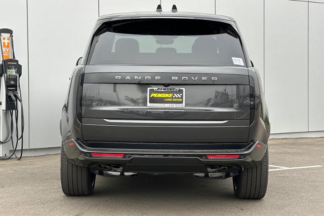 2025 Land Rover Range Rover SE photo 4