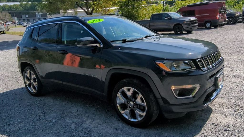 2017 Jeep Compass Limited photo 5