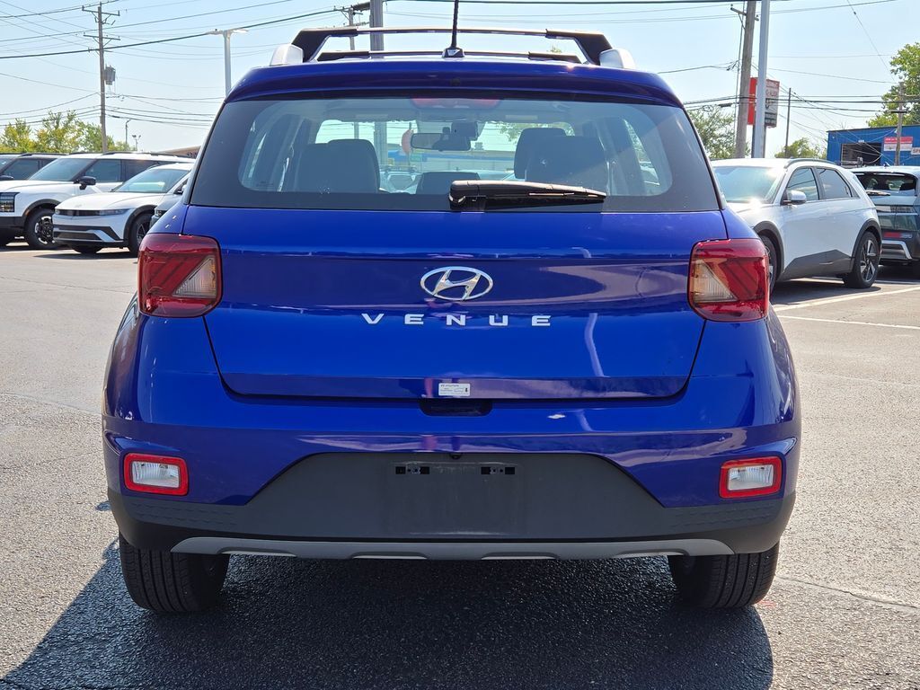 2024 Hyundai Venue Limited photo 10