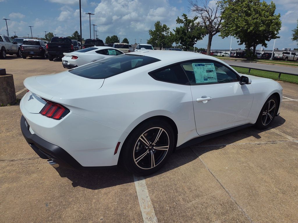 2025 Ford Mustang EcoBoost photo 3