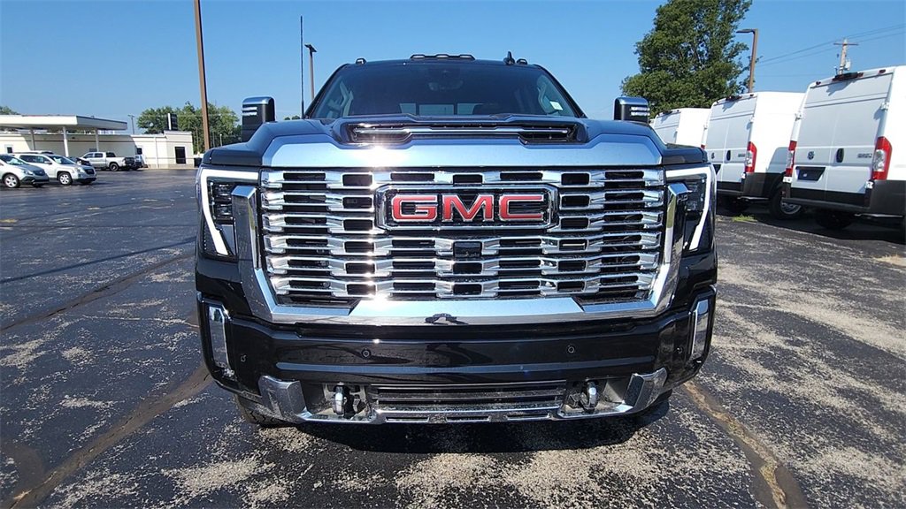 2025 Gmc Sierra 2500 HD Denali photo 3