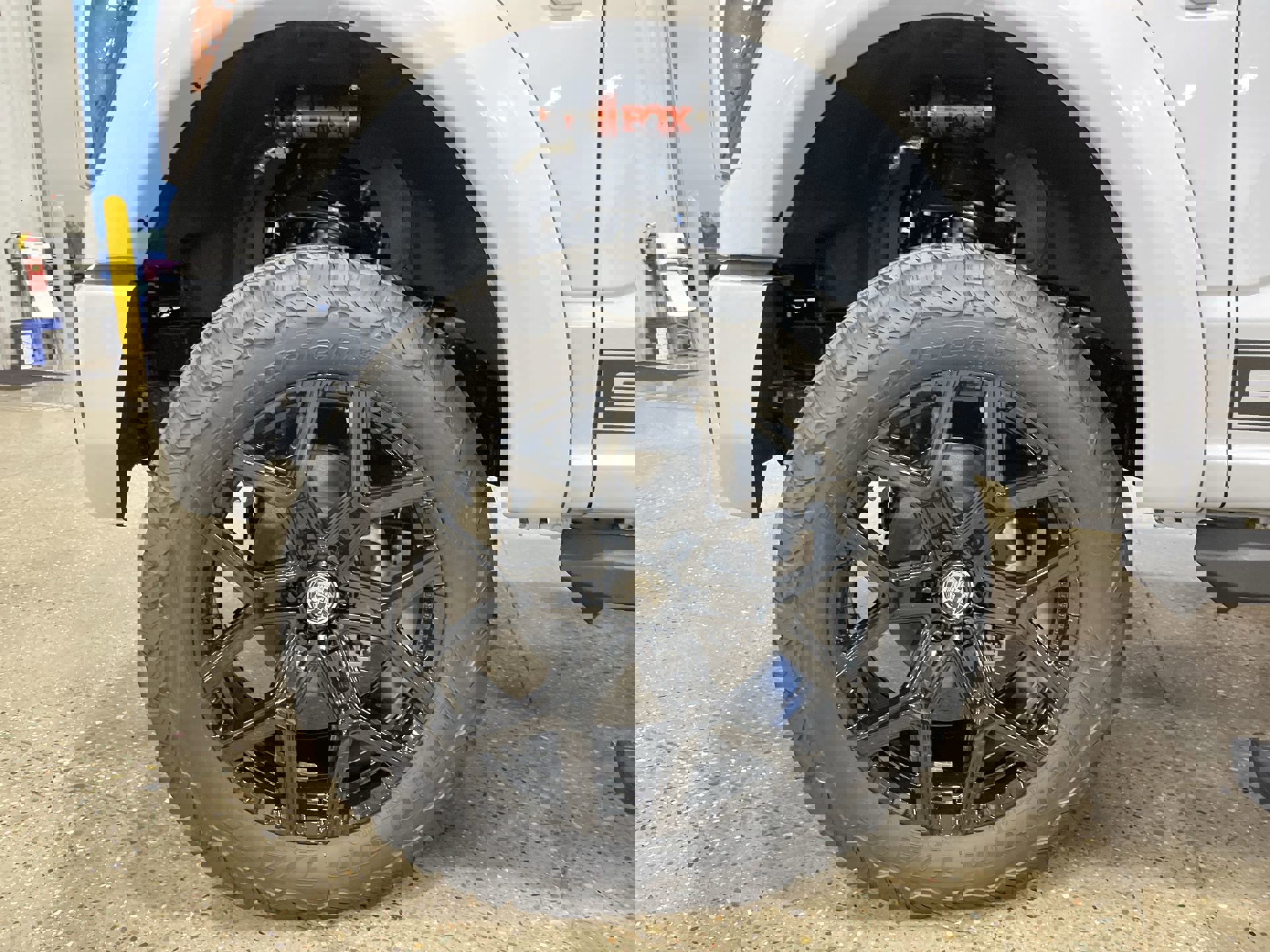 2025 Ford F-150 Lariat photo 9