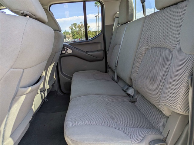 2019 Nissan Frontier SV photo 8