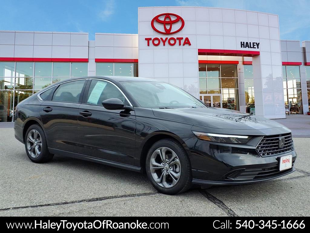 2024 Honda Accord EX's photo