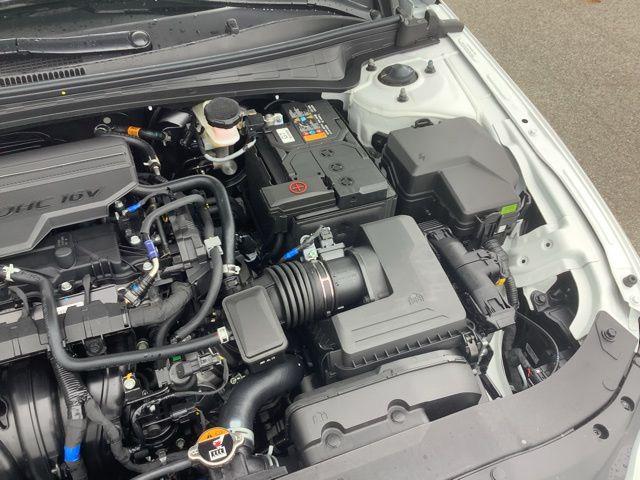 2025 Hyundai Elantra SE photo 16