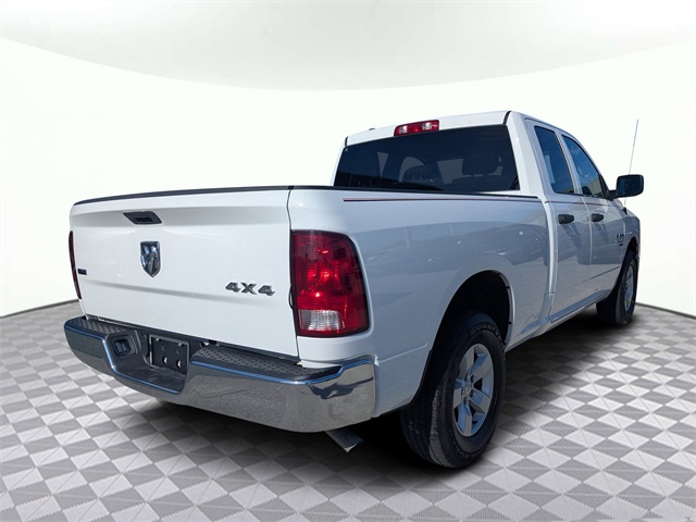 2024 Ram 1500 Classic SLT photo 3
