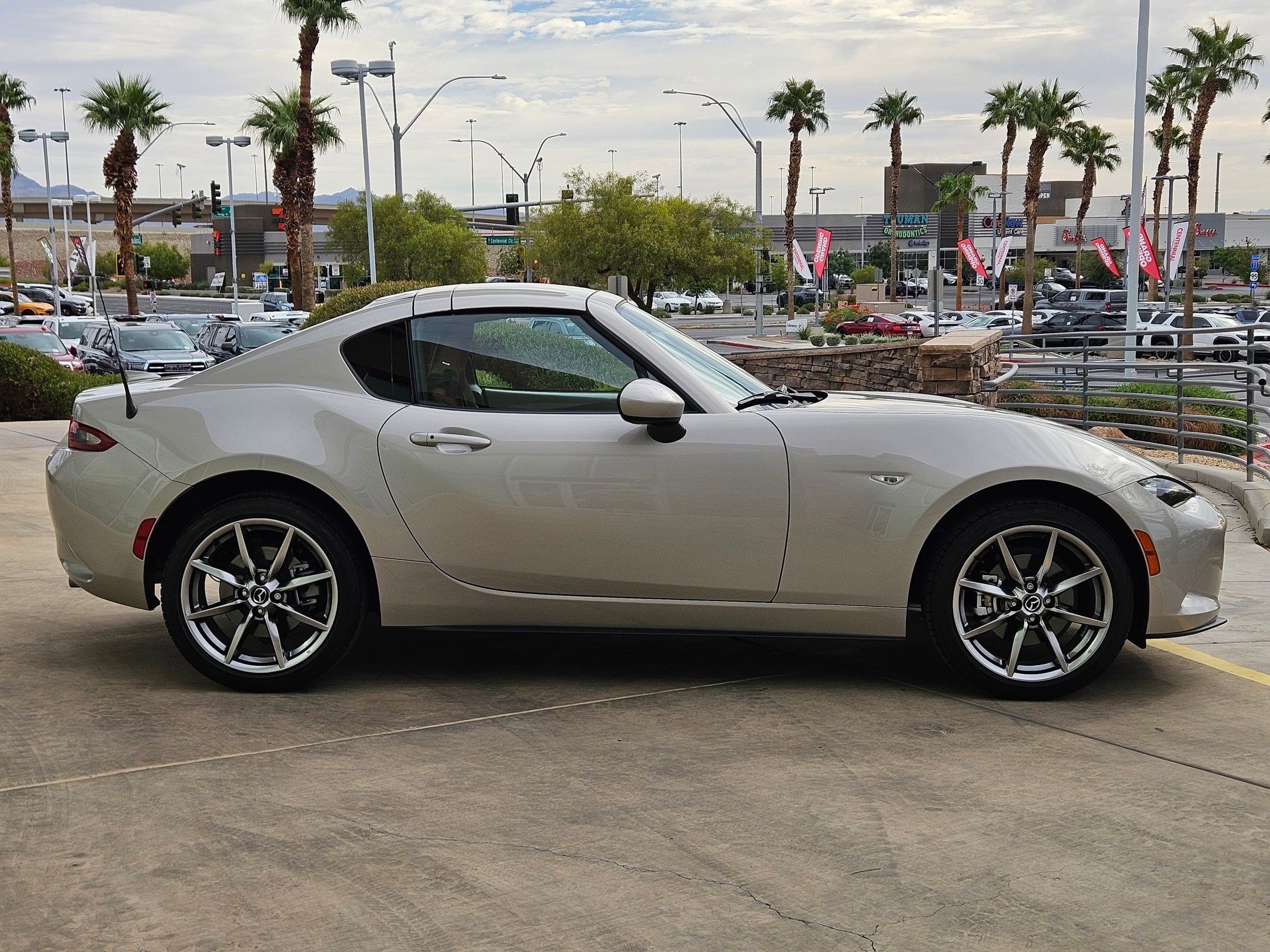 2023 Mazda MX-5 Miata Miata RF Grand Touring photo 6