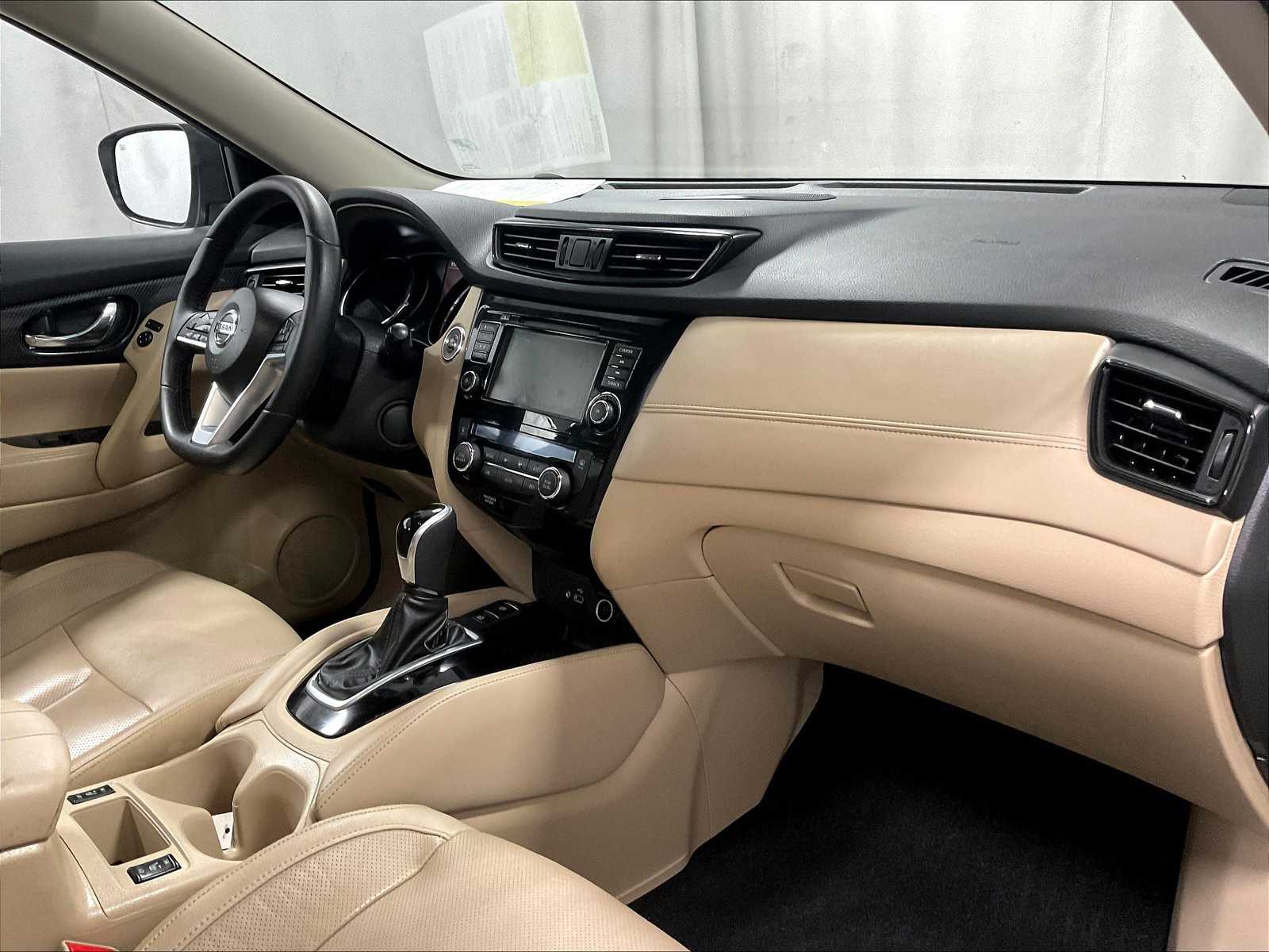 2019 Nissan Rogue SL photo 13