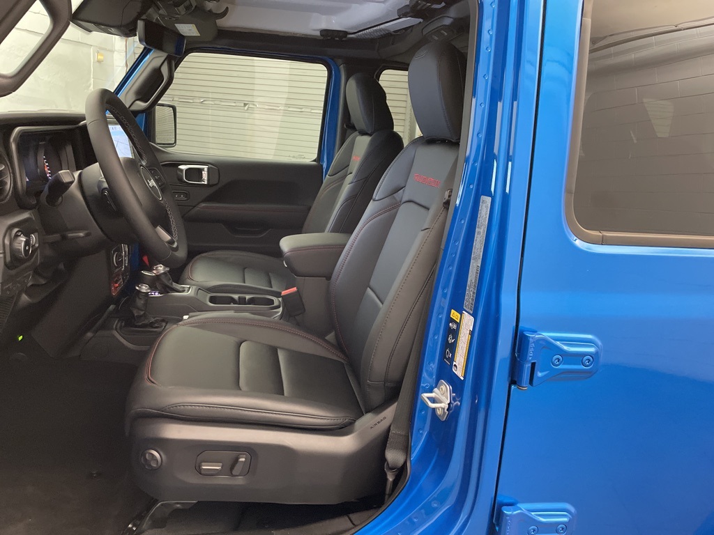 2025 Jeep Wrangler Rubicon photo 12
