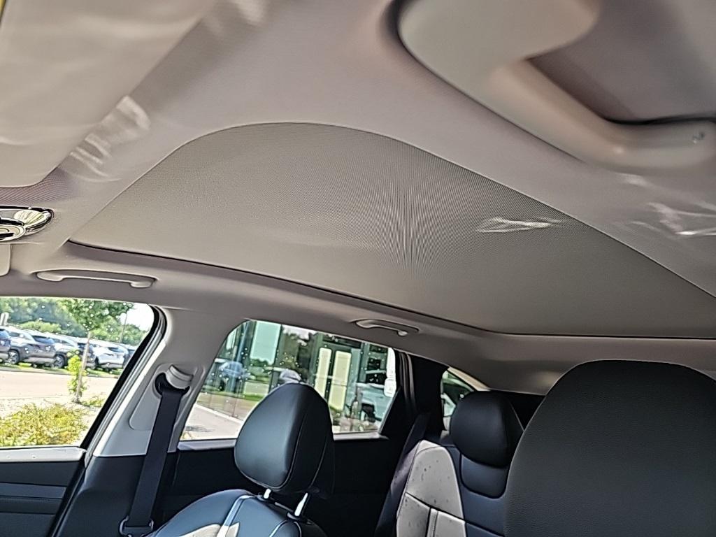 2025 Hyundai Tucson Limited photo 25