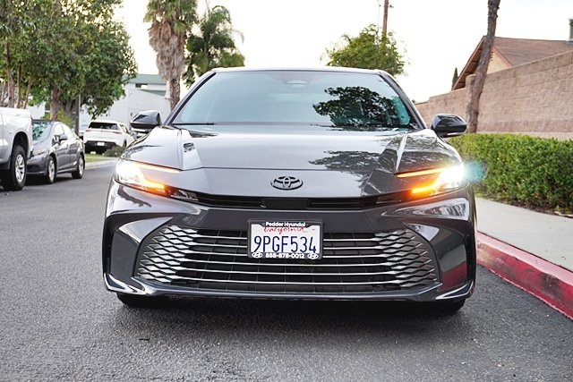 Used 2025 Gray Toyota XLE image 4