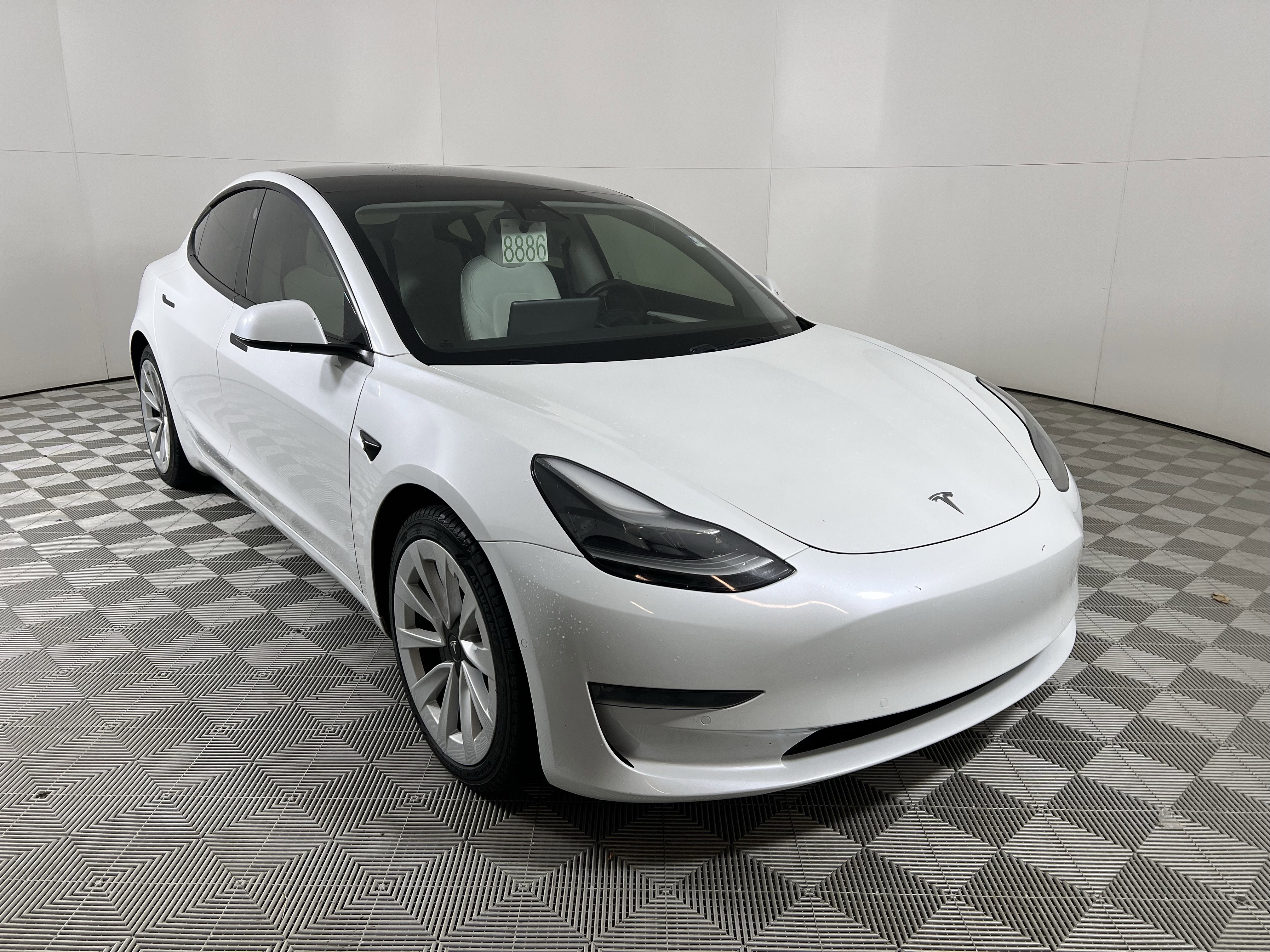 2021 Tesla Model 3 Base's photo