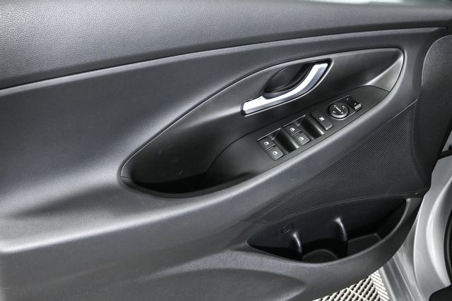 2020 Hyundai Elantra GT Base photo 6