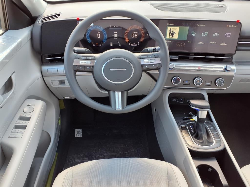 2026 Hyundai Kona SE photo 3