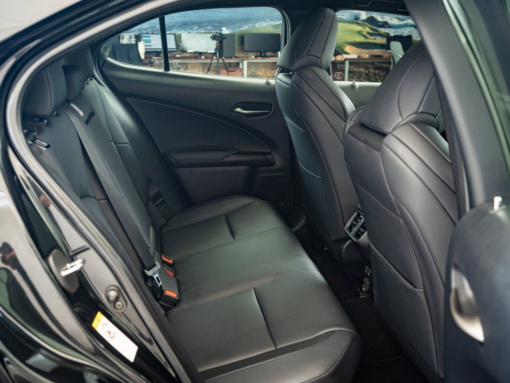 2019 Lexus UX 250h F SPORT photo 36