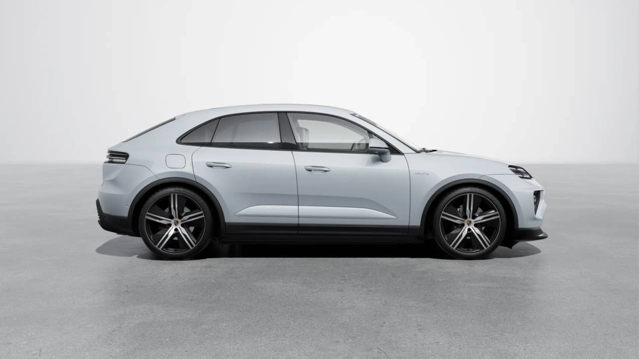2025 Porsche Macan Electric photo 7