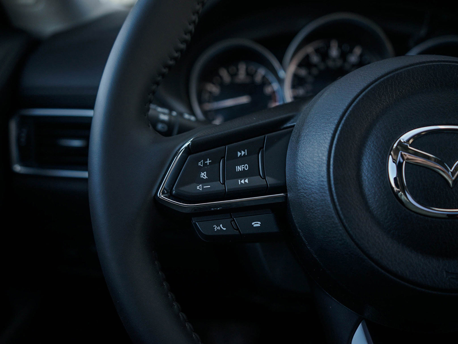 2025 Mazda CX-5 2.5 S Preferred photo 18