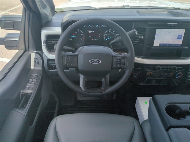 2026 Ford F-350 photo 14