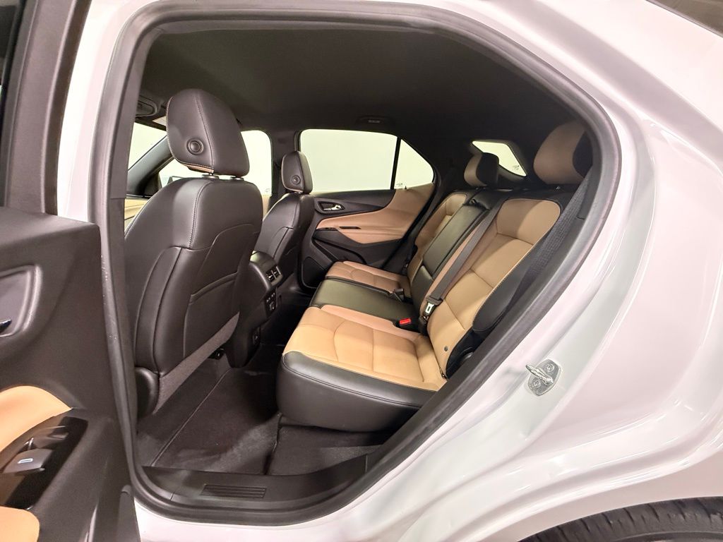 2022 Chevrolet Equinox Premier photo 17