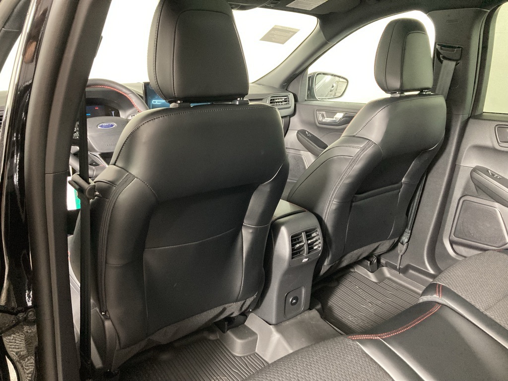 2025 Ford Escape ST-Line Select photo 8