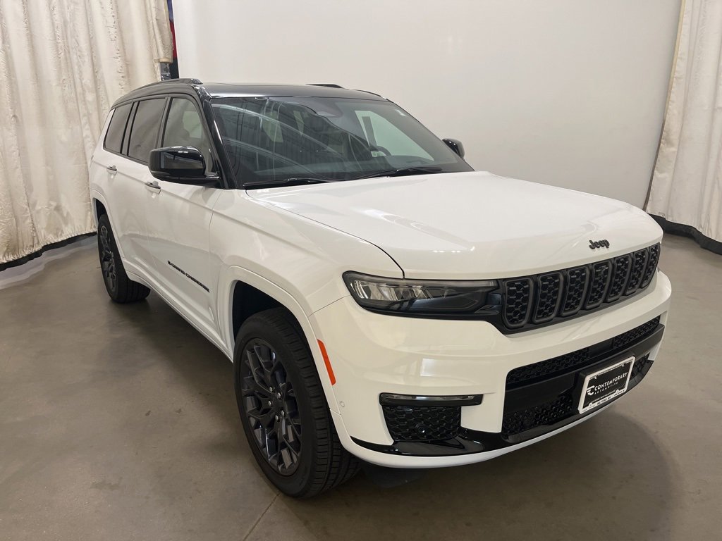 2025 Jeep Grand Cherokee L Summit's photo