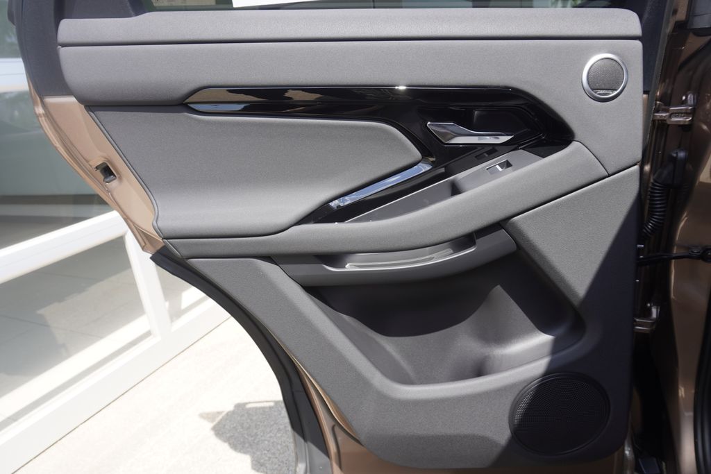2026 Land Rover Range Rover Evoque S photo 24