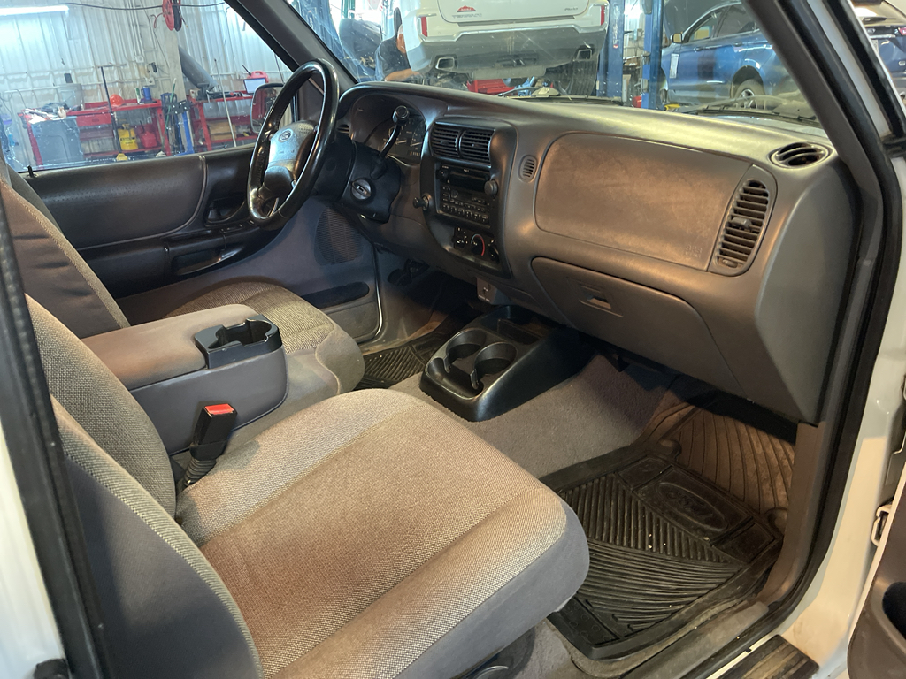 2002 Ford Ranger XLT photo 13