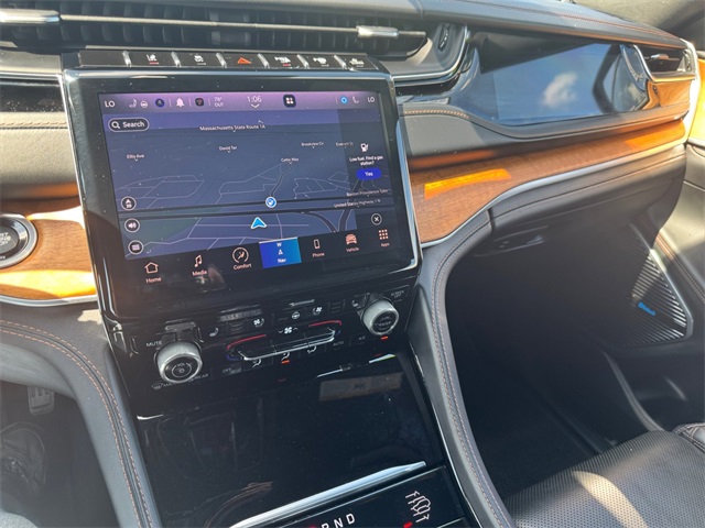2022 Jeep Grand Cherokee Summit photo 10