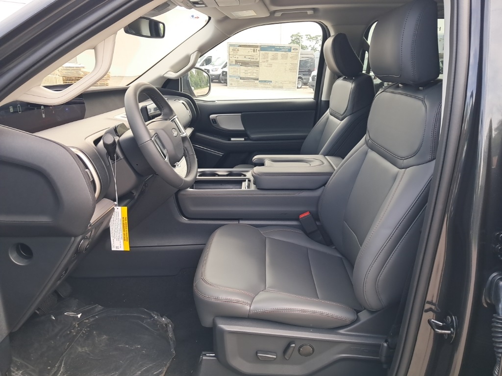 2025 Ford Expedition MAX photo 6